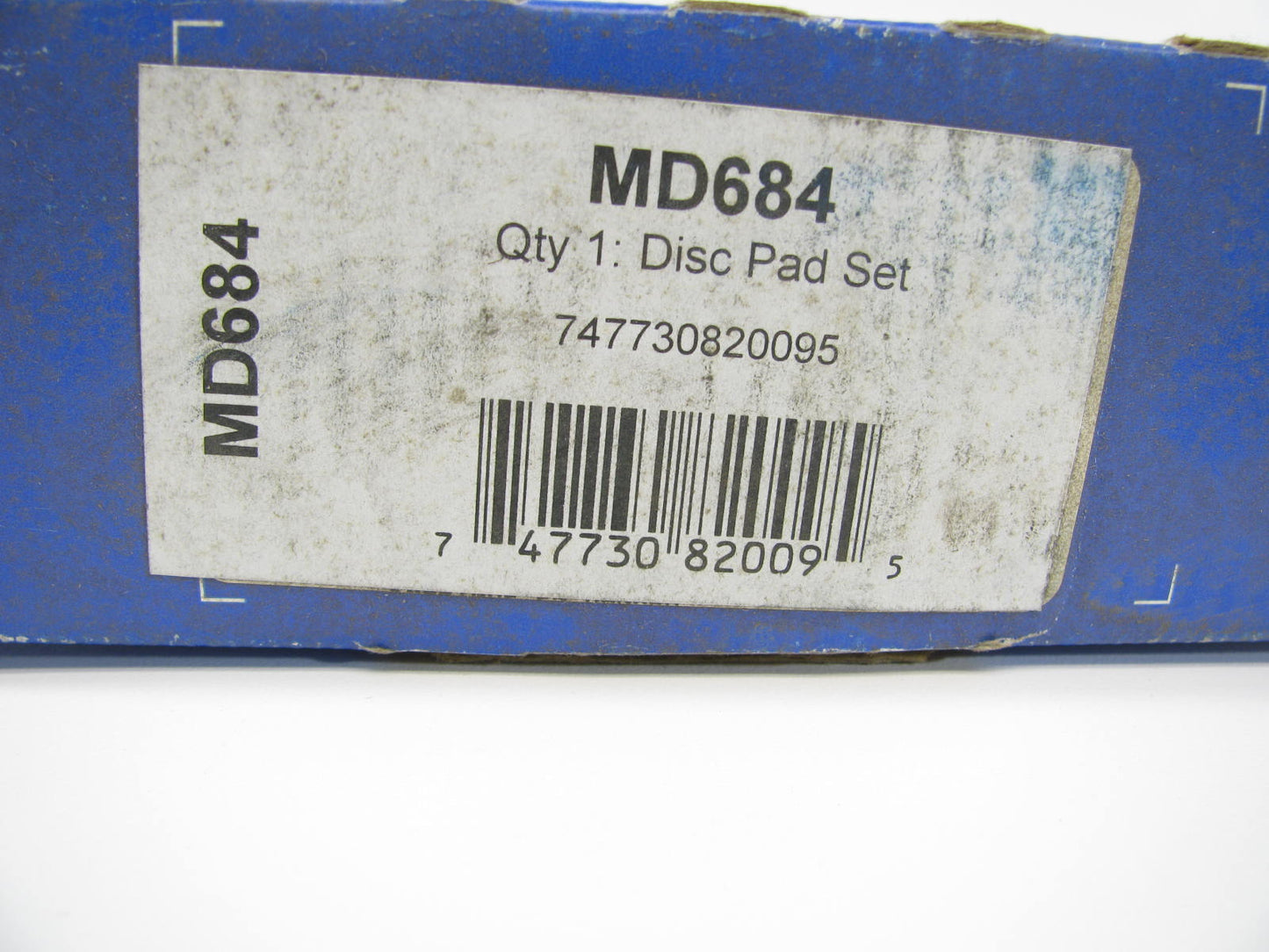 Raybestos MD684 Front Disc Brake Pad Set - Semi-Metallic