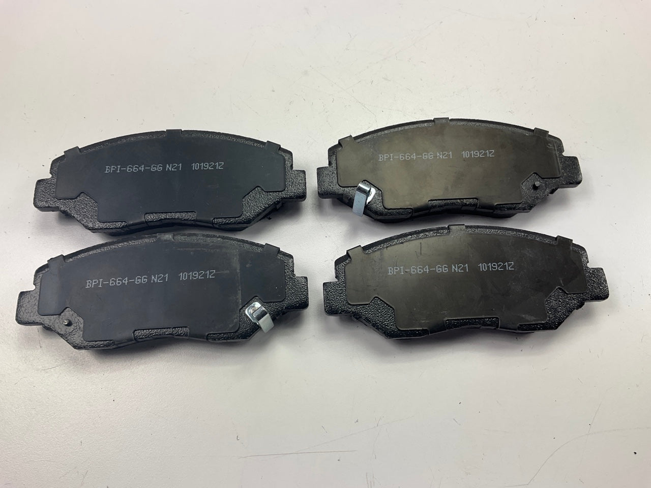 Raybestos MGD914ACH FRONT Disc Brake Pads For 2003-2008 Honda Pilot