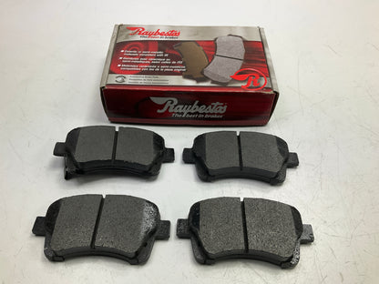 Raybestos MGD937M Front  Brake Pad Set  For 2002-2005 Suzuki Aerio