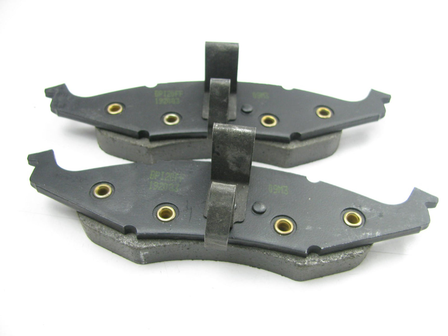 Raybestos RRD633M FRONT Brake Pads For 95-97 Dodge Neon