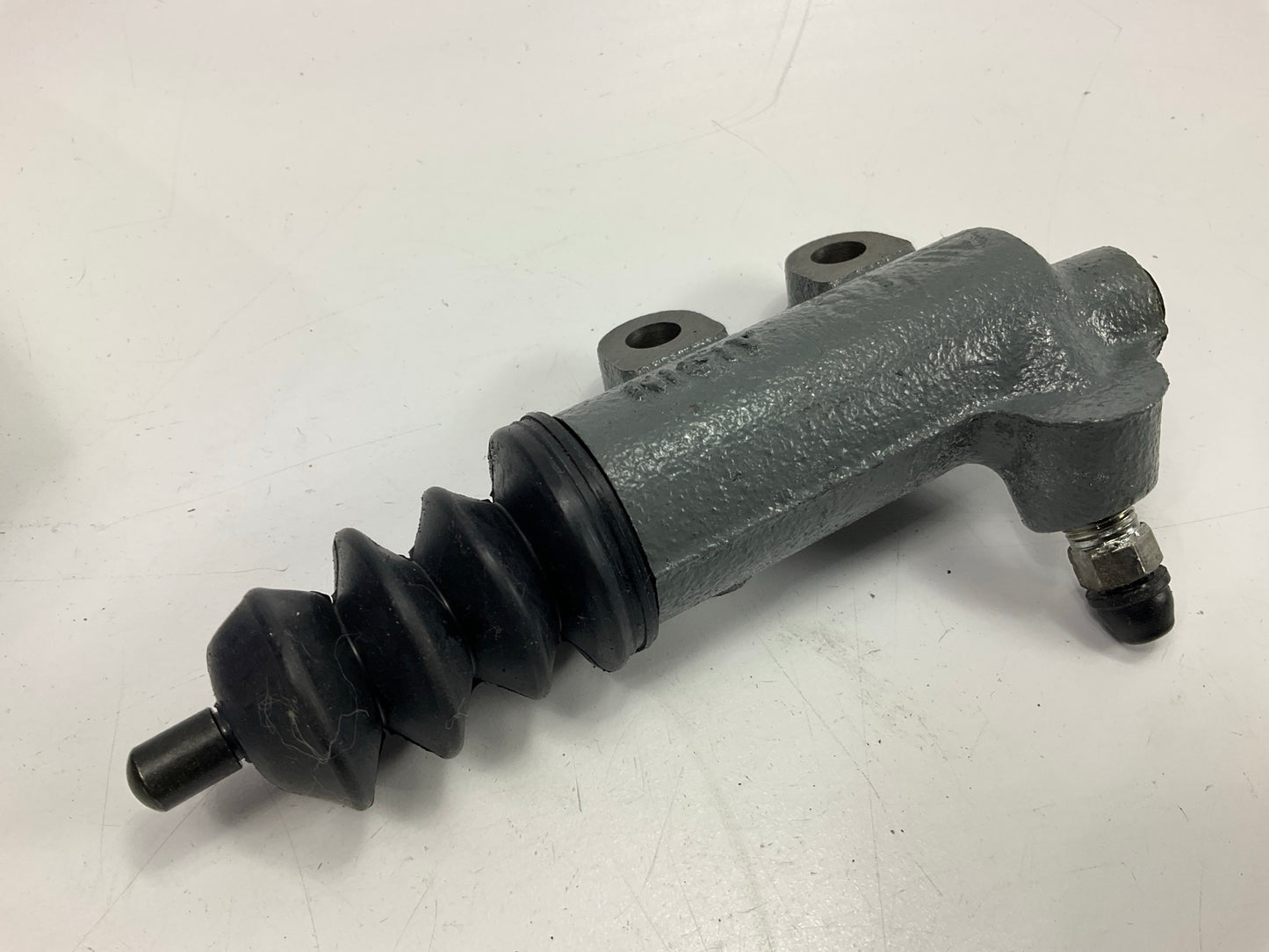 Raybestos SC37676 Clutch Slave Cylinder For 1984-1989 Toyota Van, 1988 Van