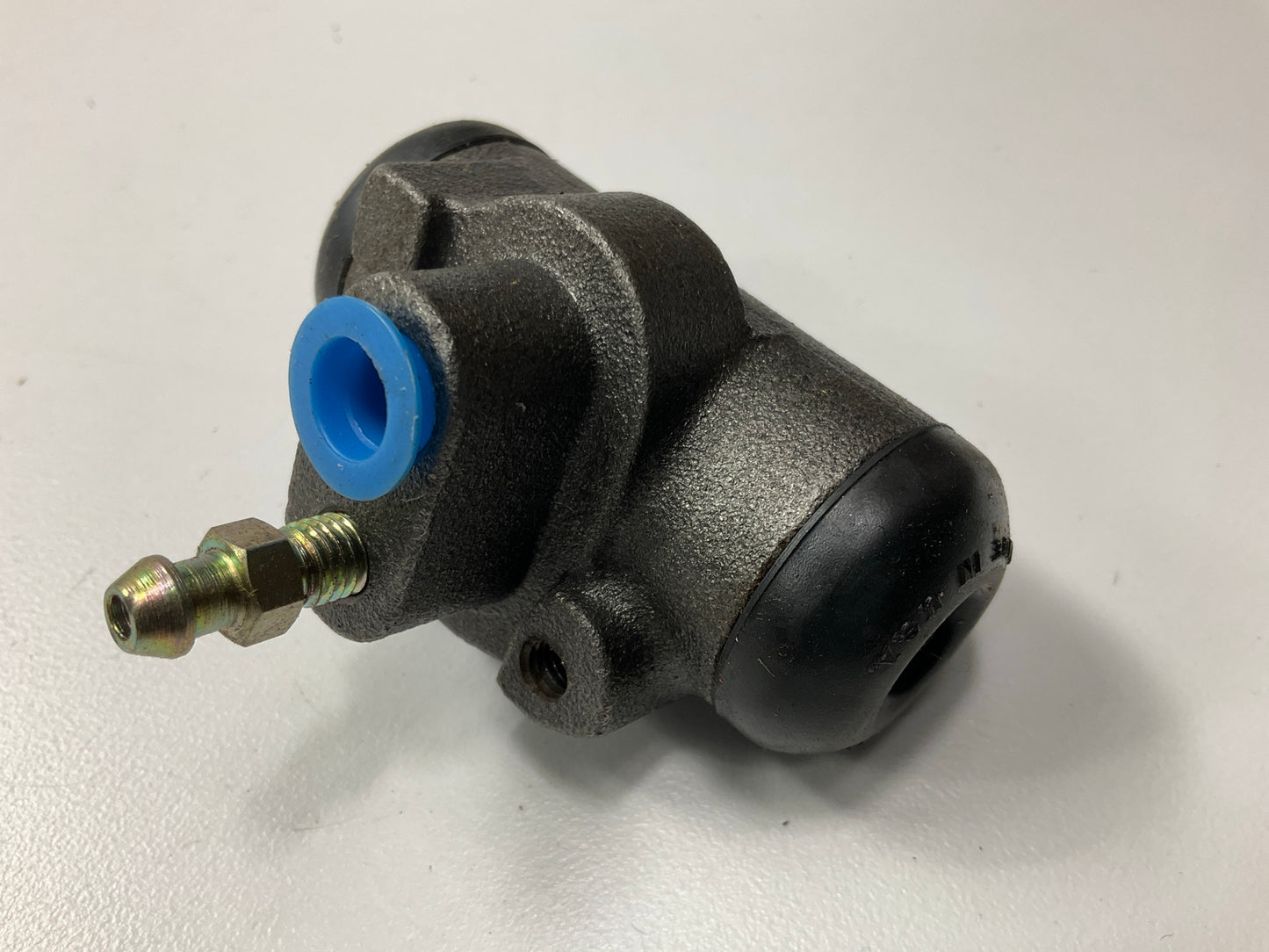 Raybestos WC-37549 Rear Right Drum Brake Wheel Cylinder For 1981-1985 Mazda RX-7