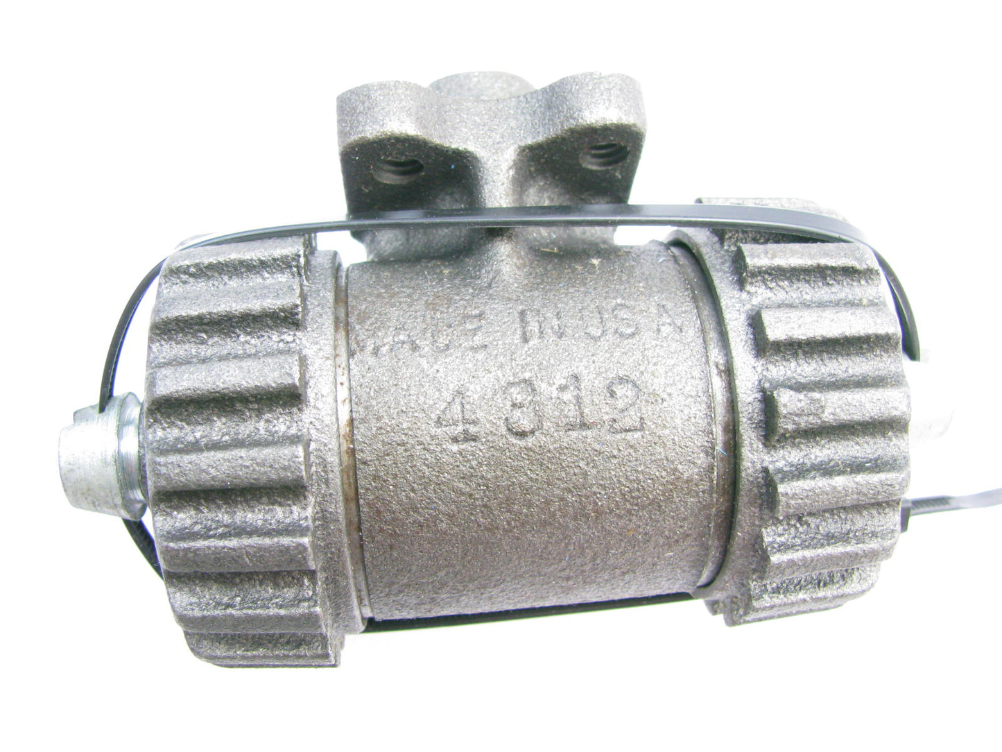 (2) Raybestos WC3677 REAR Drum Brake Wheel Cylinders