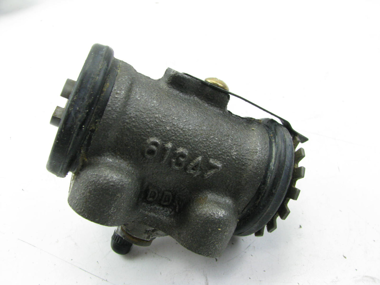 Raybestos WC370005 Drum Brake Wheel Cylinder - Rear Right