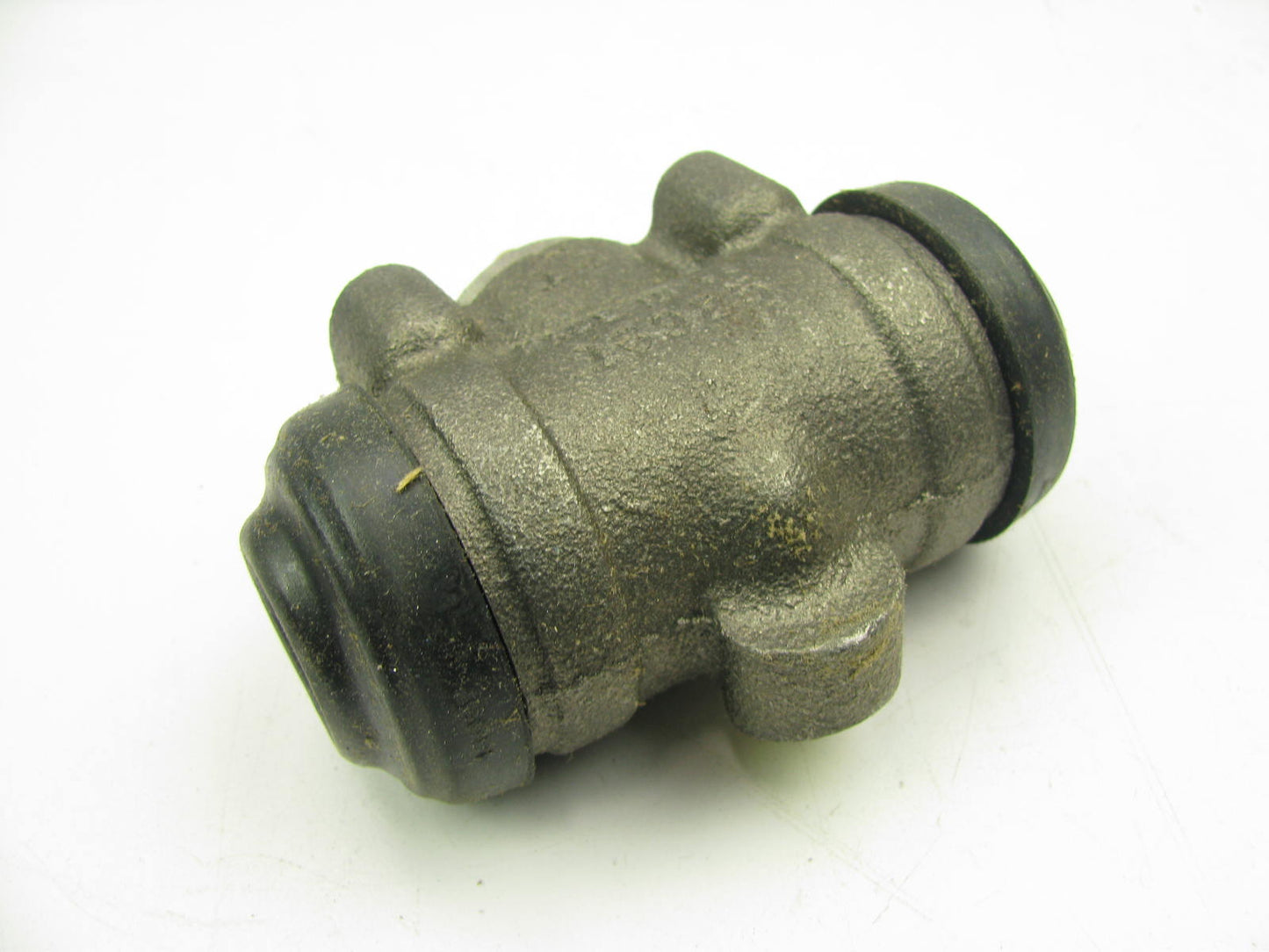 Raybestos WC37151 Front Lower Drum Brake Wheel Cylinder For 1975-1977 Ford P-500
