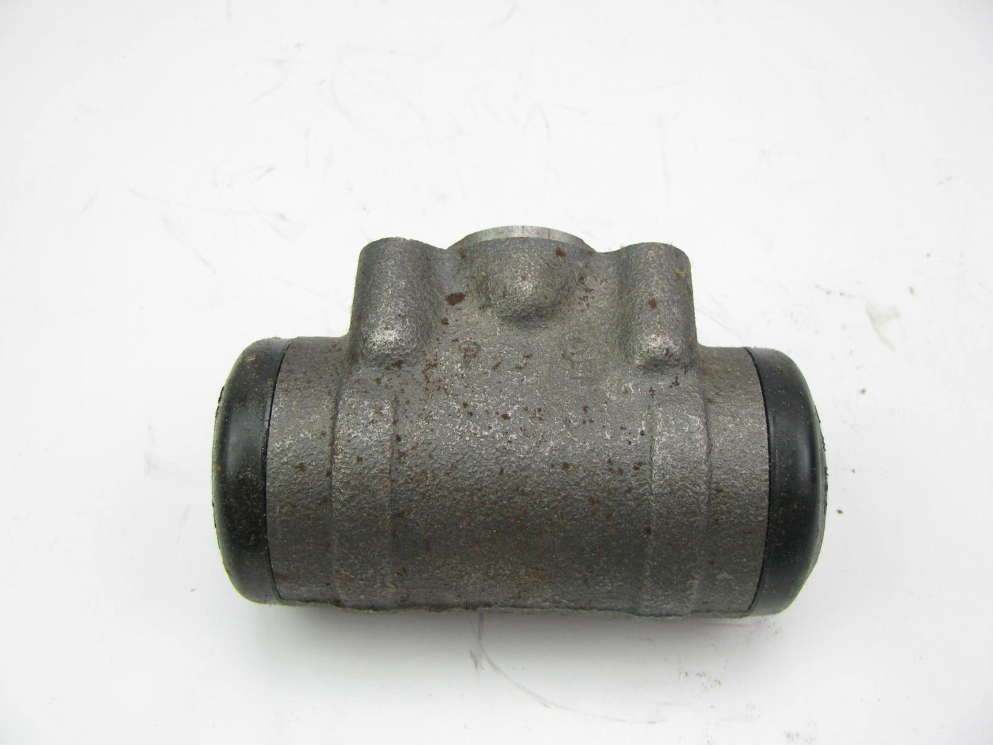 Raybestos WC37158 Rear Lower Drum Brake Wheel Cylinder 1968-1970 Chevrolet C30