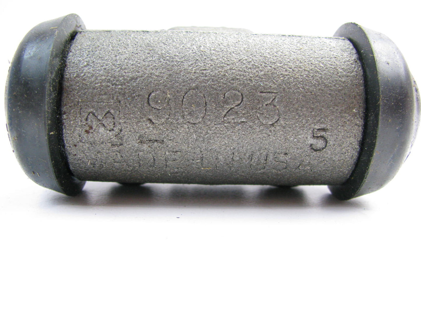 Raybestos WC37233 Rear Right Drum Brake Wheel Cylinder 1969-1974 Ford E-200