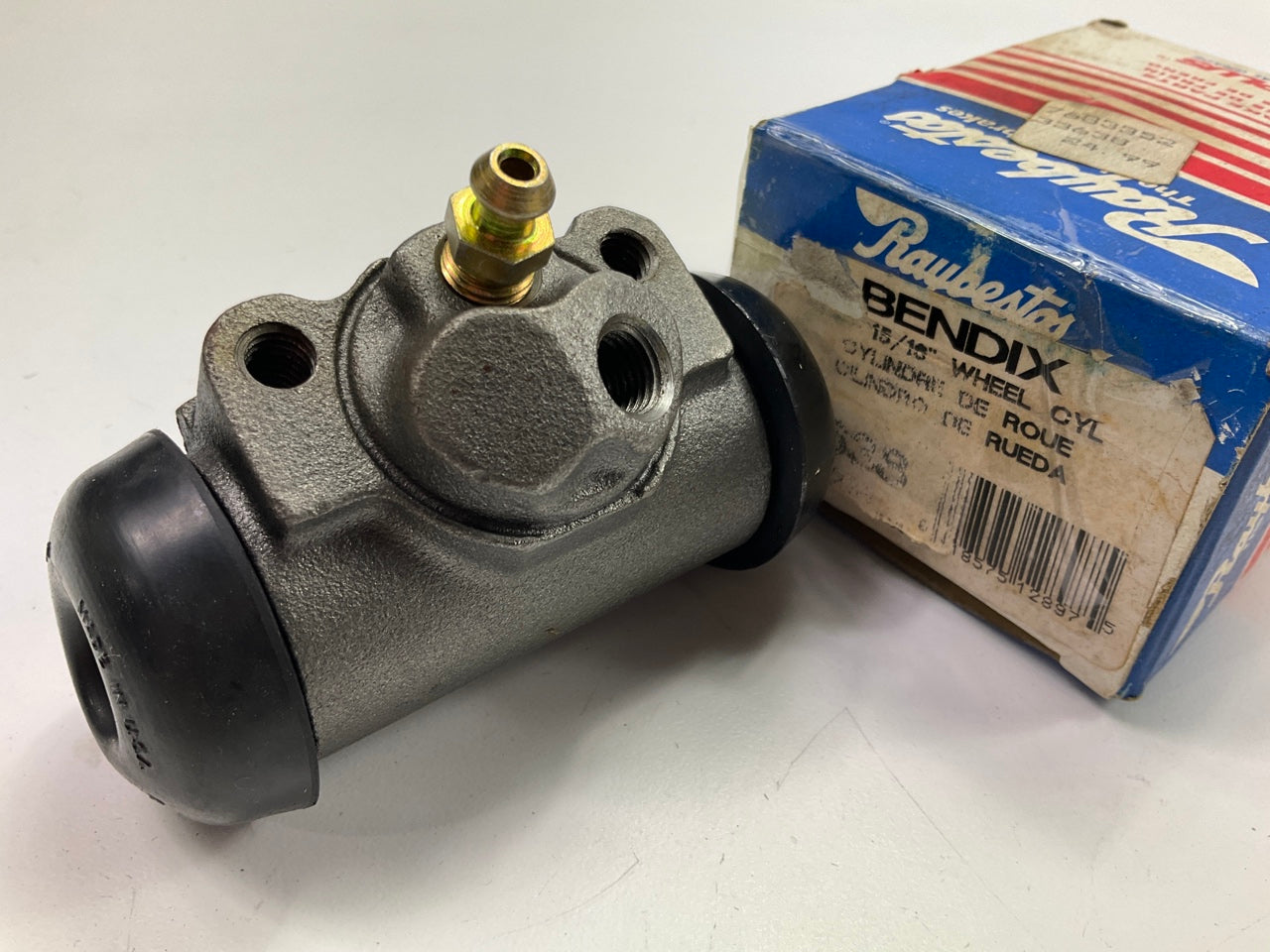 Raybestos WC37268 Rear Right Drum Brake Wheel Cylinder