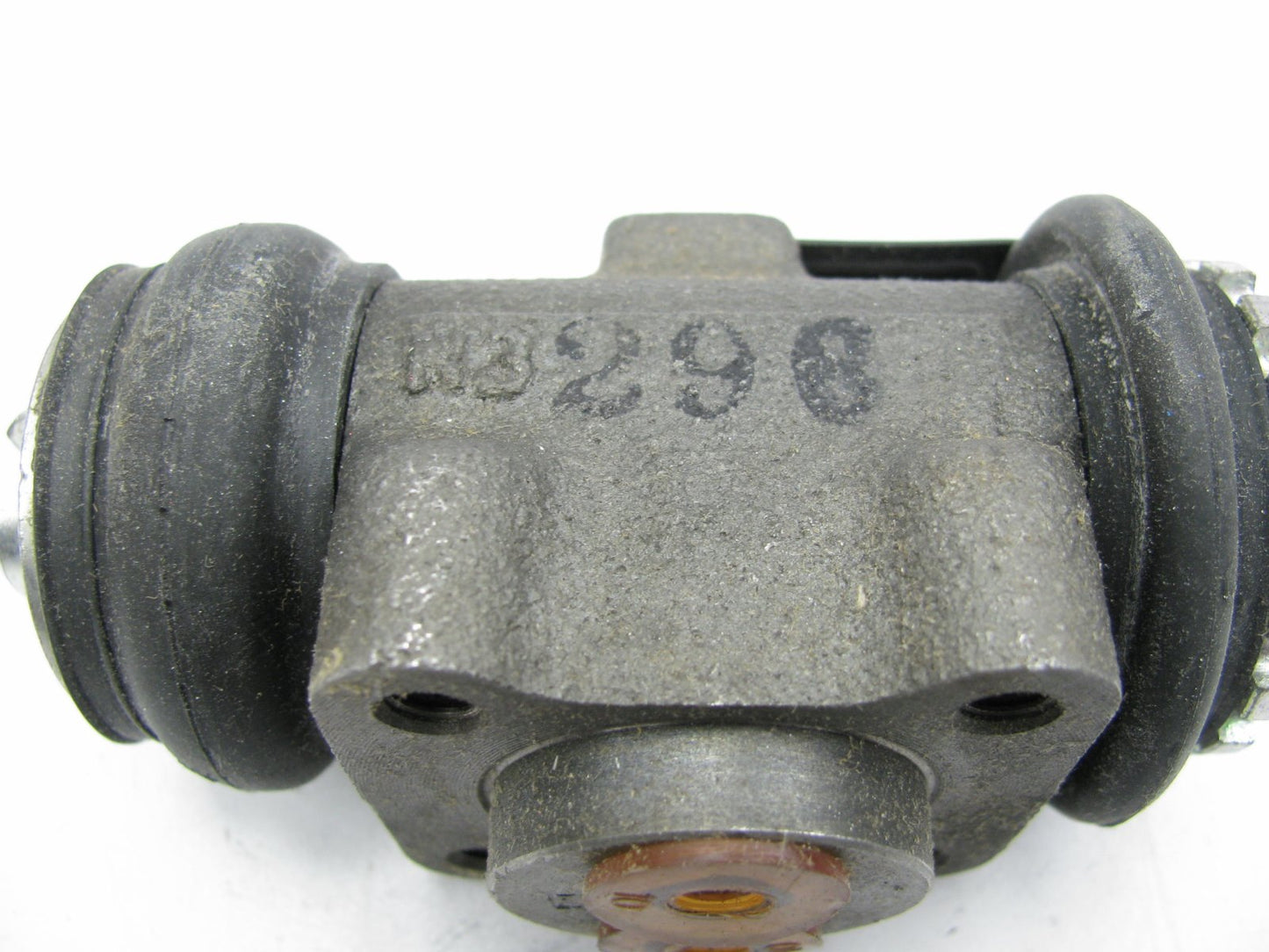 Raybestos WC37472 REAR LOWER Drum Brake Wheel Cylinder 77-78 B1800 Courier