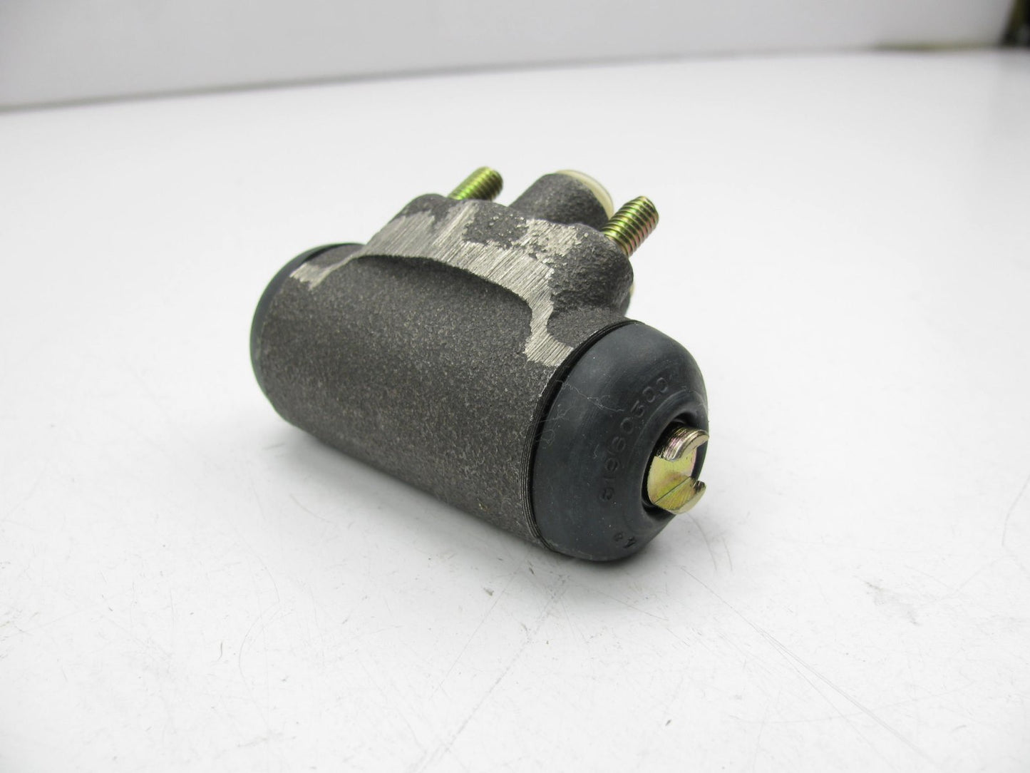 Raybestos WC37565 REAR Left Drum Brake Wheel Cylinder 76-78 RX-4 79-80 626