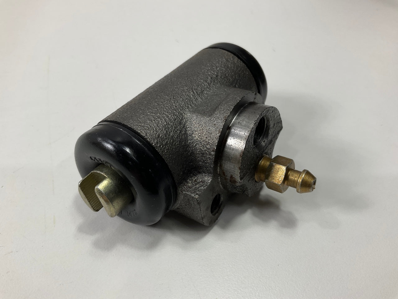 Raybestos WC37711T Rear Right Drum Brake Wheel Cylinder