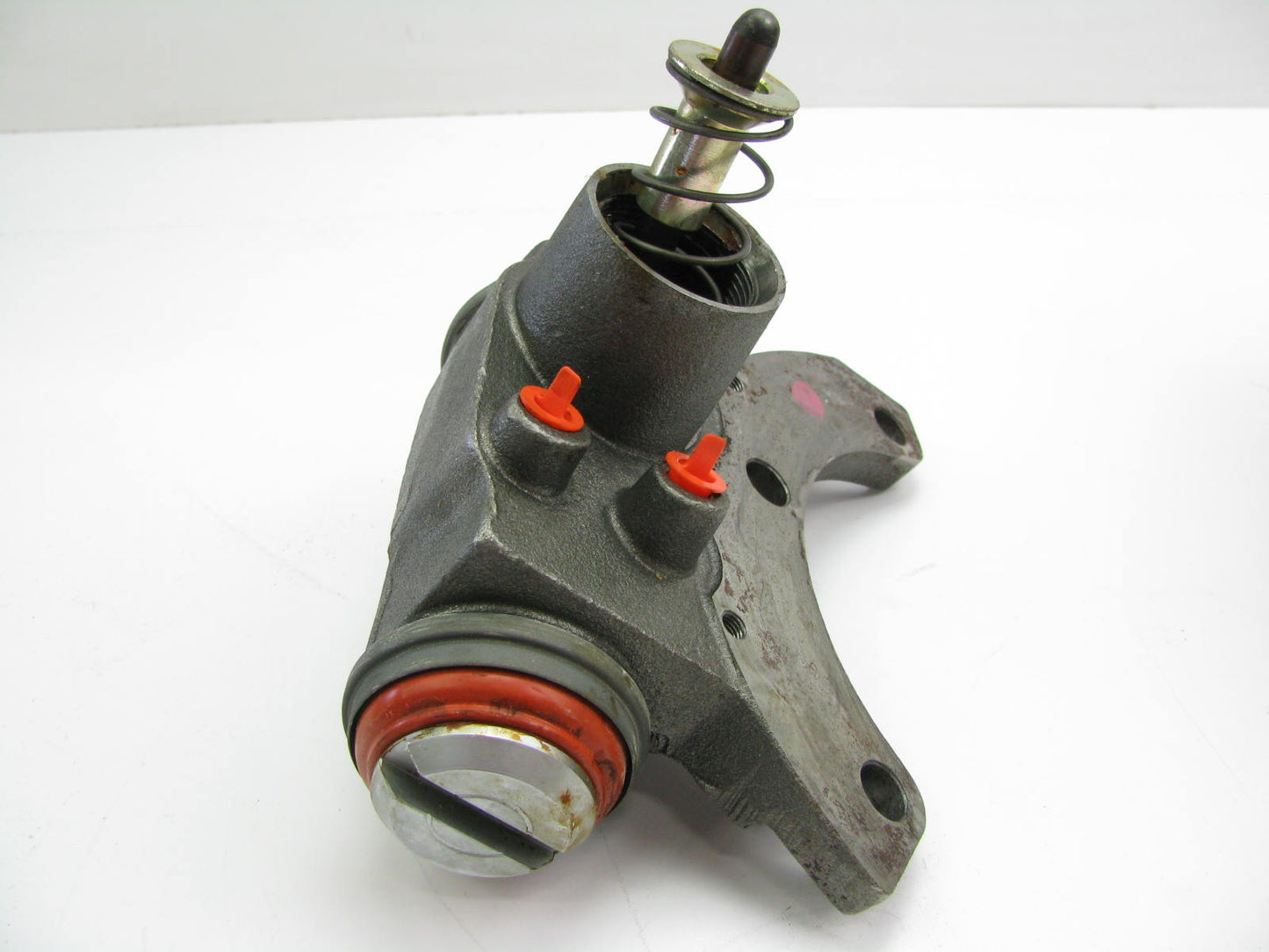 Raybestos WC37814 Drum Brake Wheel Cylinder - Rear Right Lower
