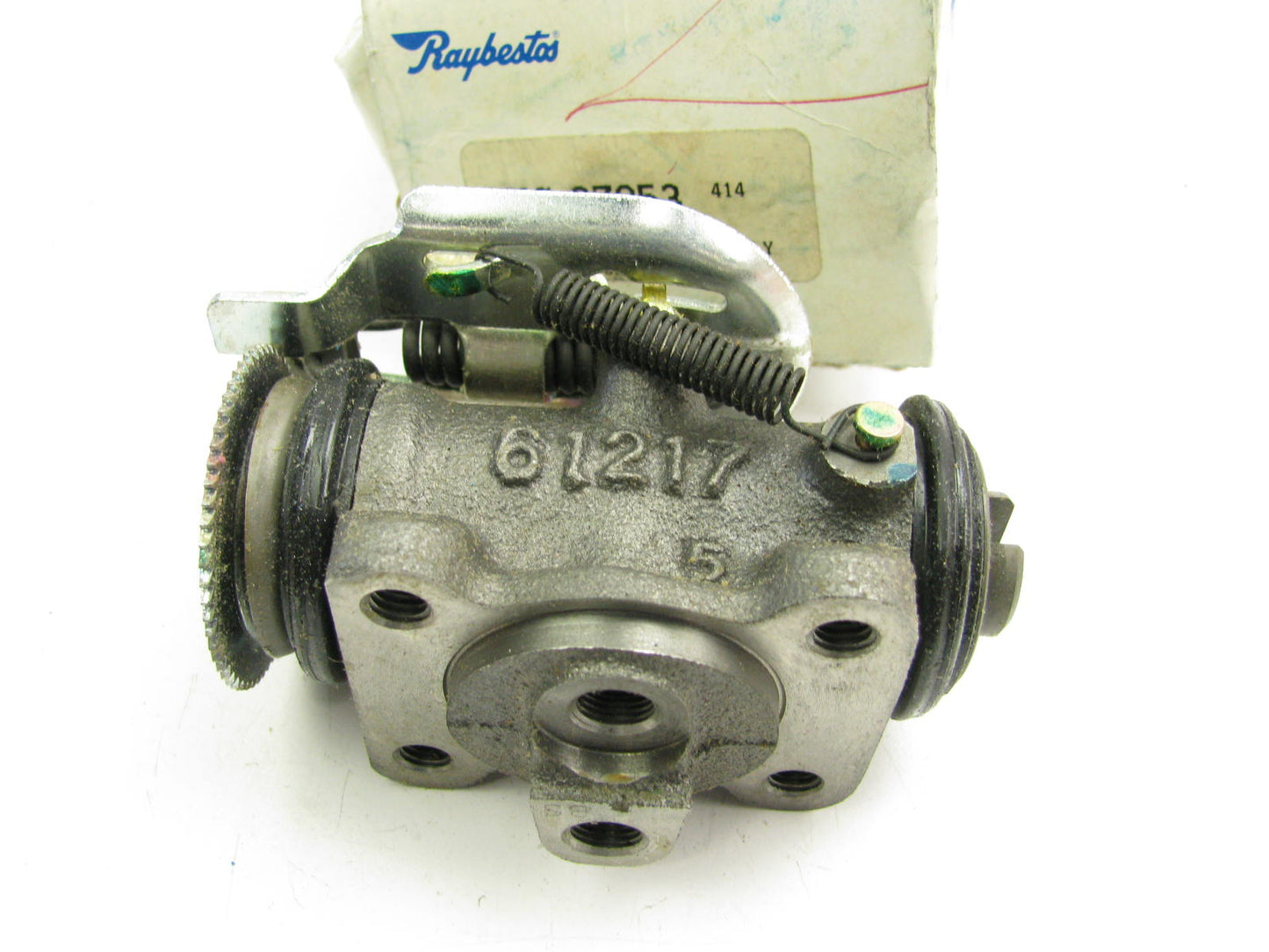Raybestos WC37953 Rear Left Drum Brake Wheel Cylinder for 1988-1990 Isuzu NPR