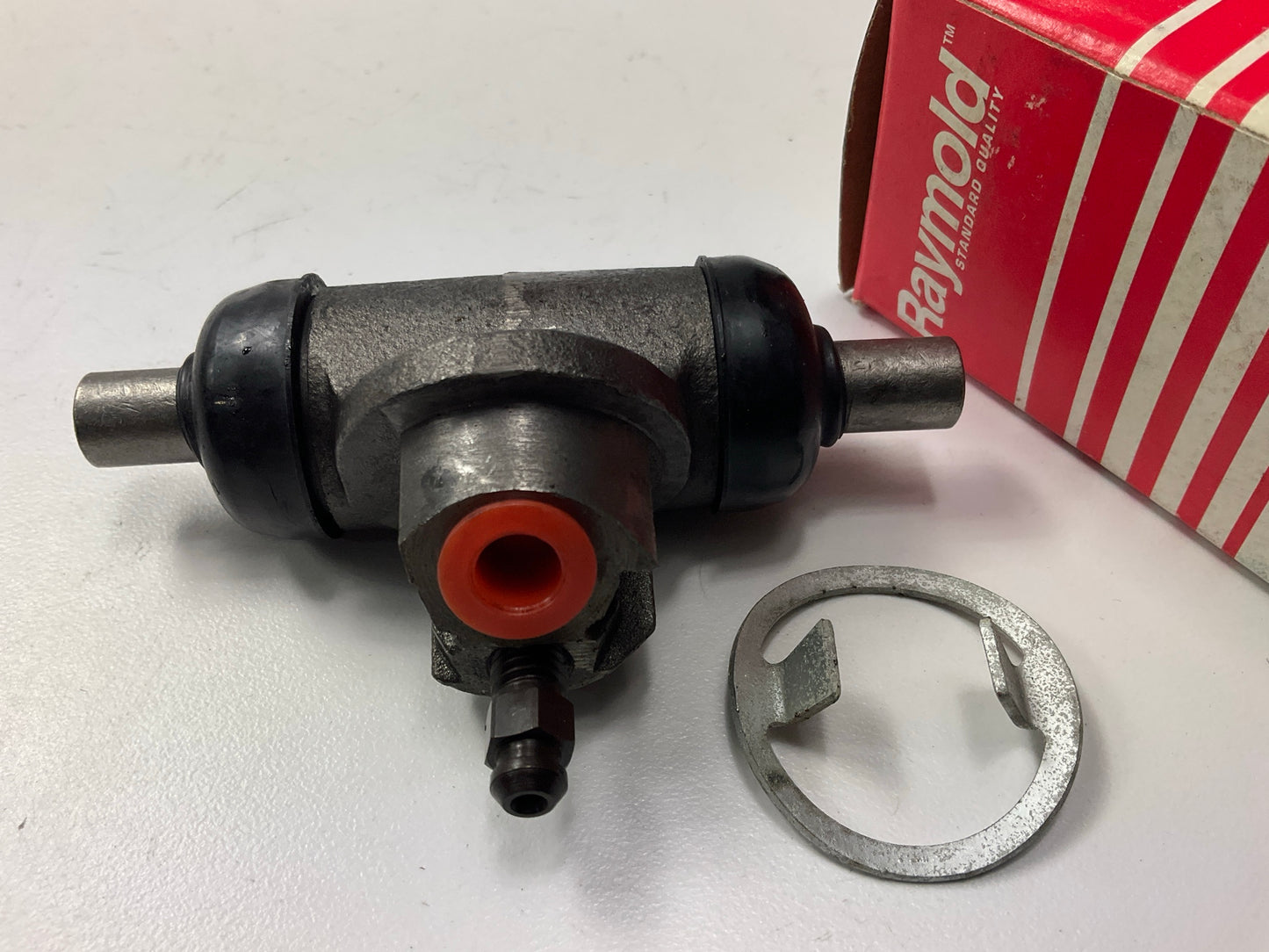 Raymold 37535 Rear Drum Brake Wheel Cylinder