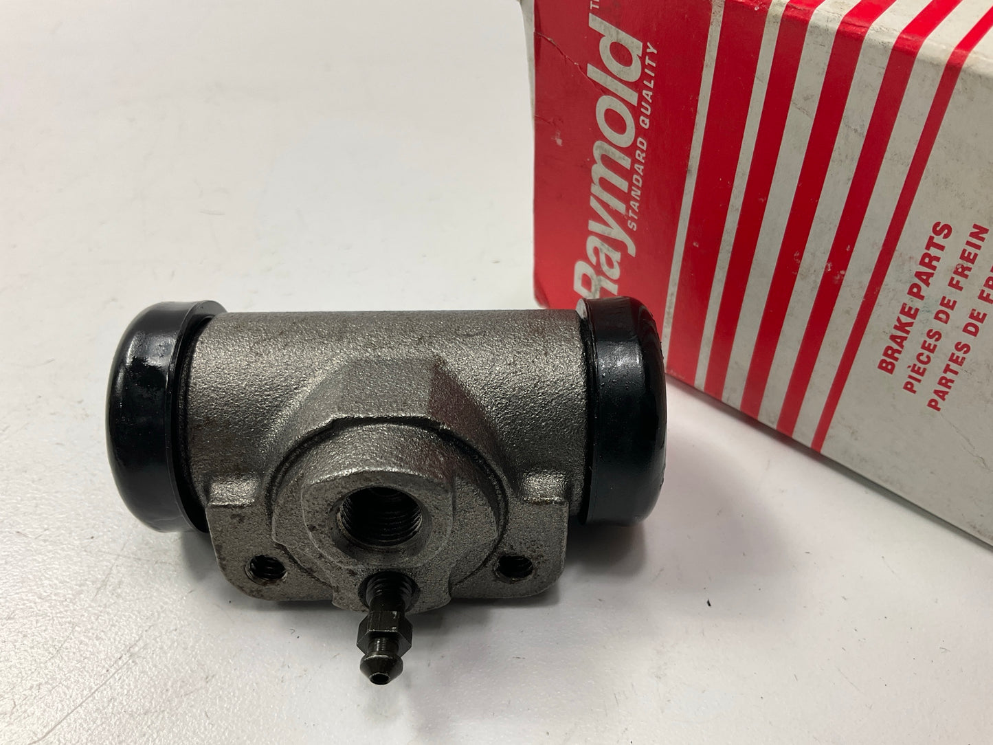 Raymold 37640 Rear Drum Brake Wheel Cylinder