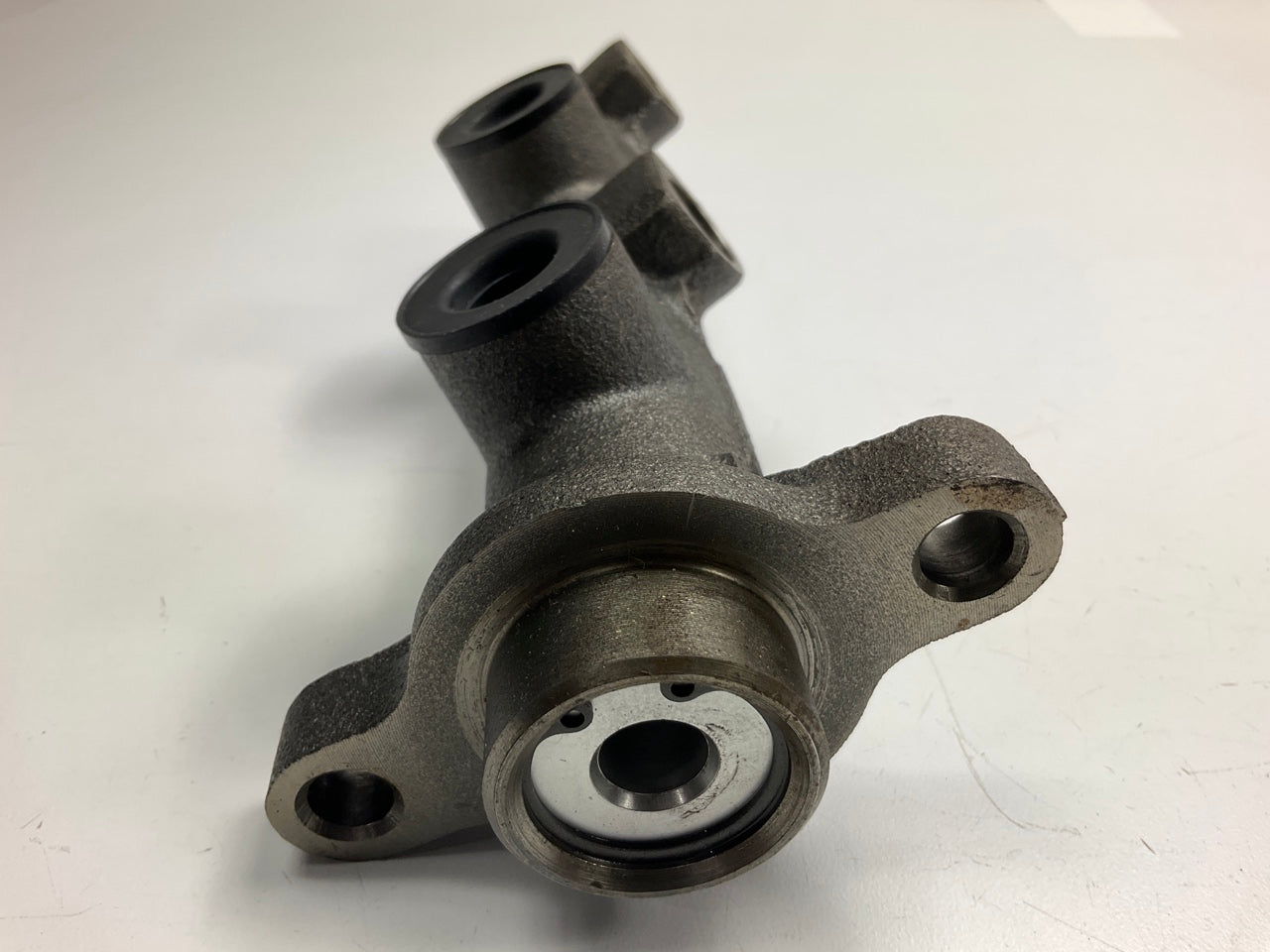 Raymold MC39636 Brake Master Cylinder - WITHOUT RESERVOIR