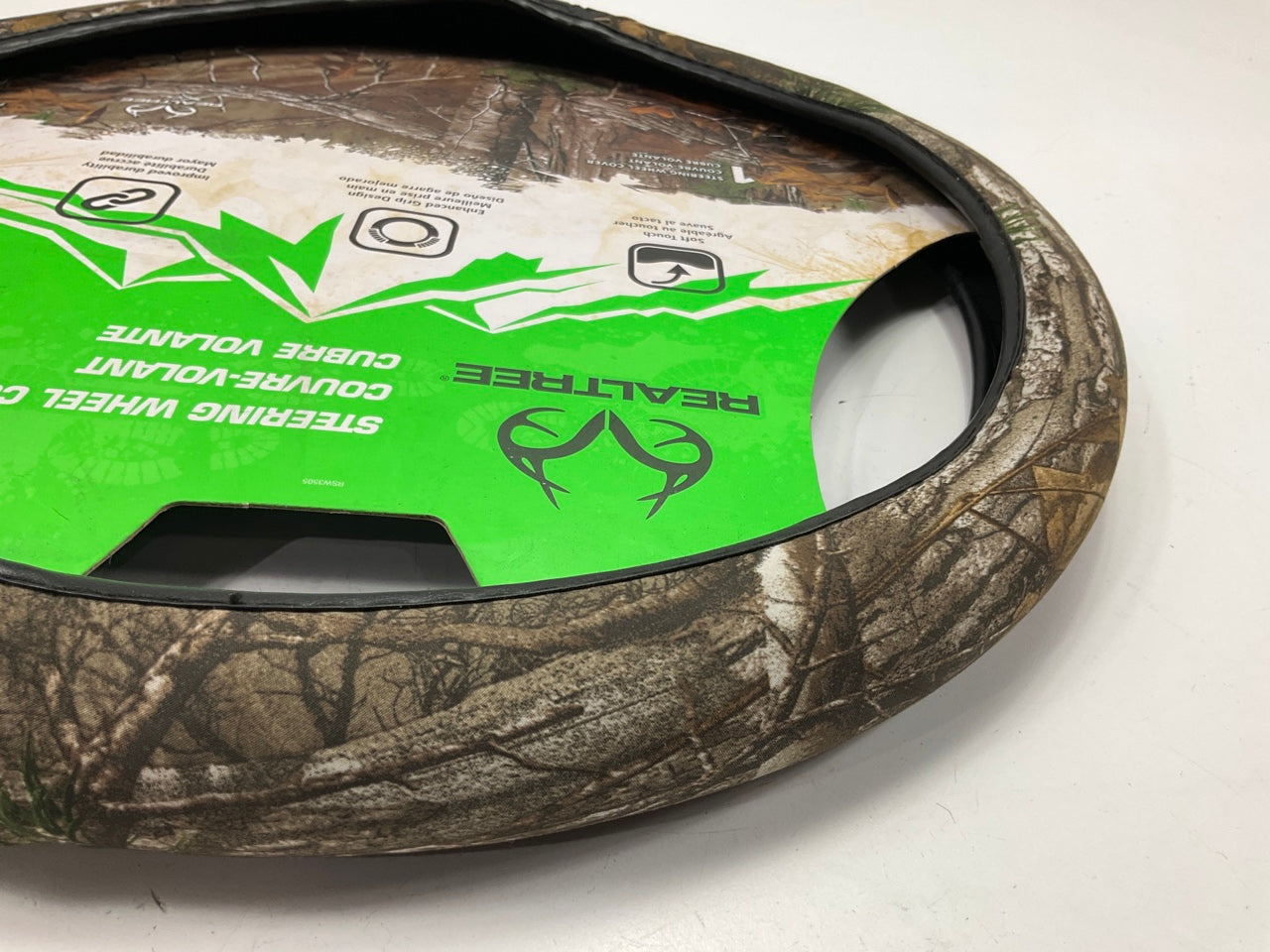 Realtree RSW3505 Camo Pattern Truck Steering Wheel Cover - 15''-15.5'' Diameter