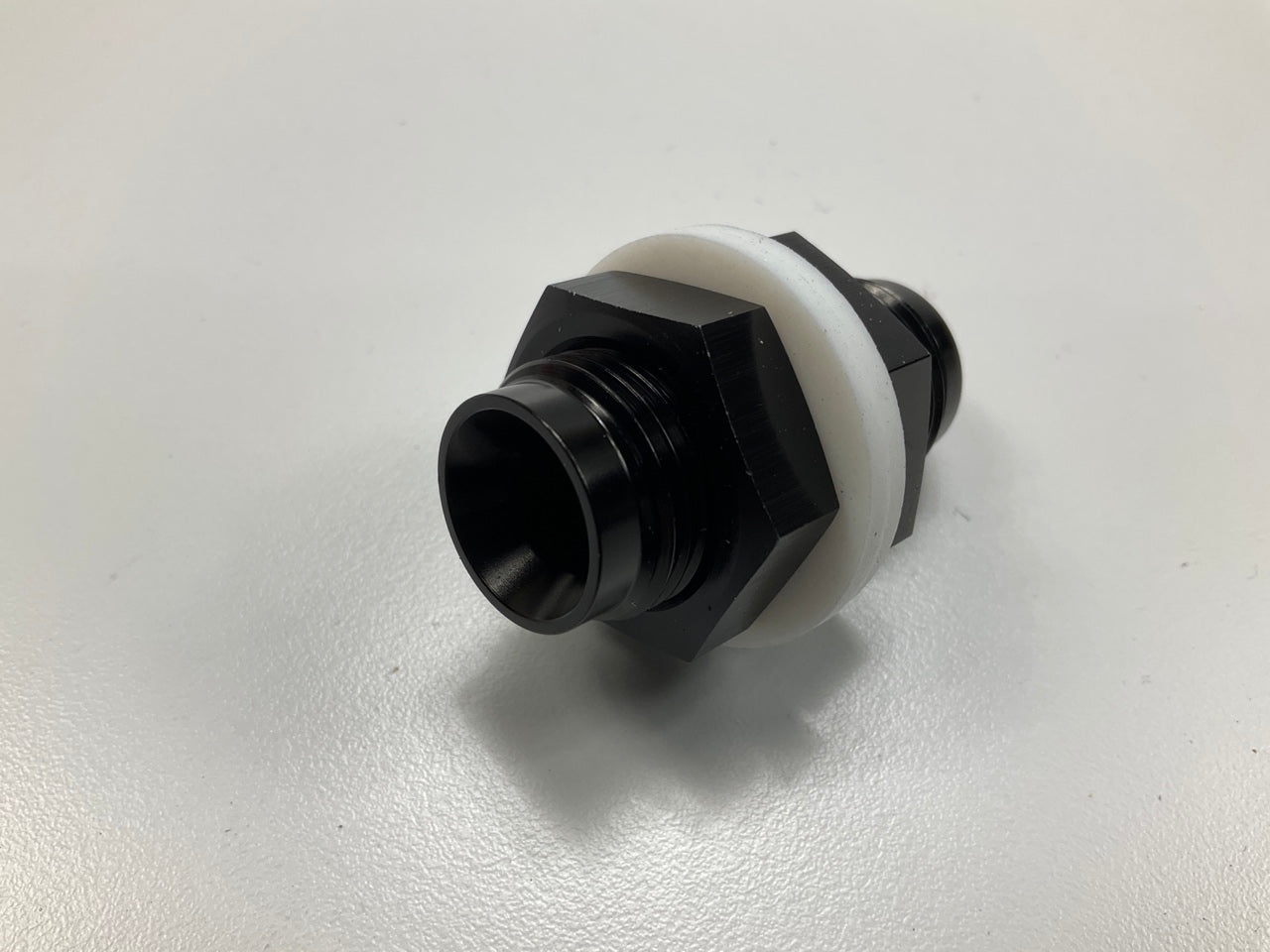 Redhorse 8832-08-02 High Flow Bulkhead Adapter With Washers And Nut, -8 AN