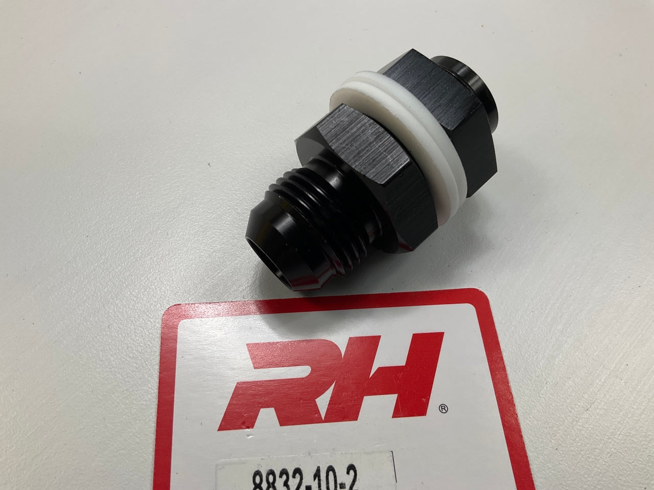 Redhorse 8832-10-2 High Flow Bulkhead Adapter With Washers And Nut, -10 AN