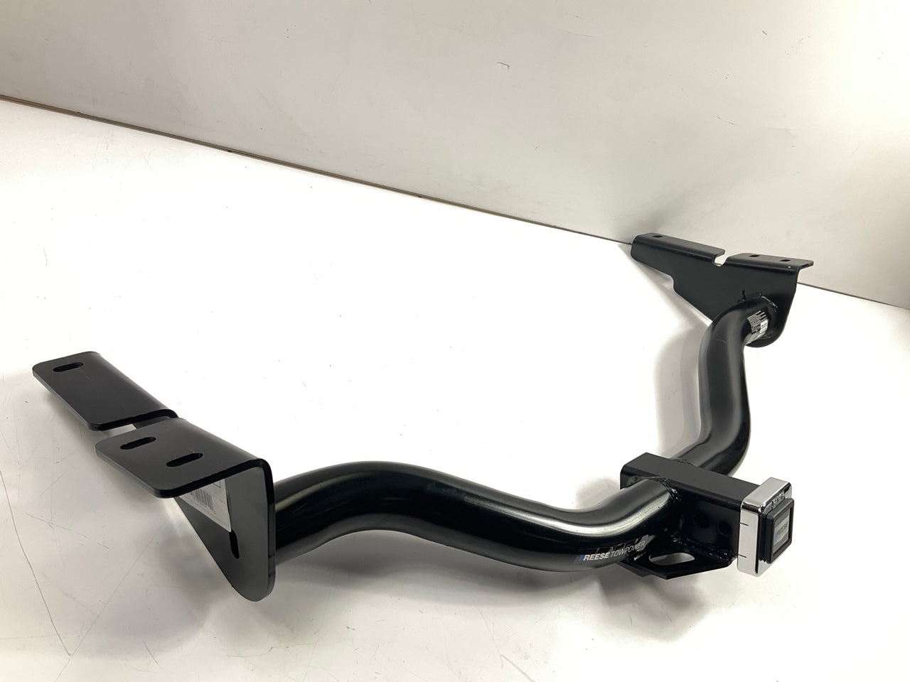 Reese 33039 Class III Trailer Hitch For 2001-2004 Ford Escape, Tribute
