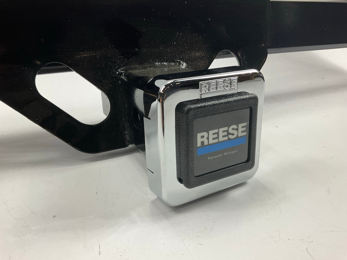 Reese 33040 Class 3 Trailer Hitch 2'' Receiver For 1994-1997 Honda Passport