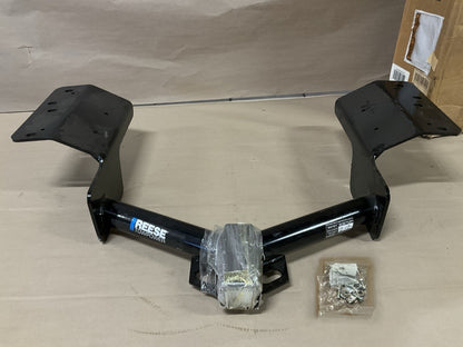 Reese 33086 Class 3 Trailer Hitch For 2004-2009 Cadillac SRX