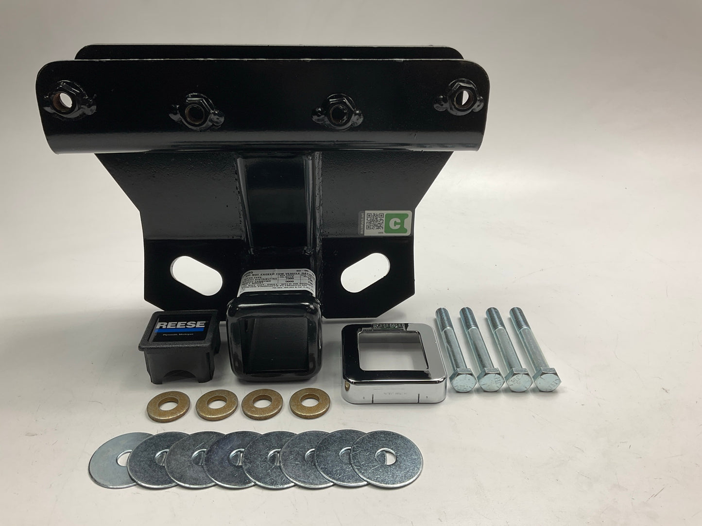 Reese 33095 Class III Trailer Hitch With Hardware For 2005-2010 Grand Cherokee