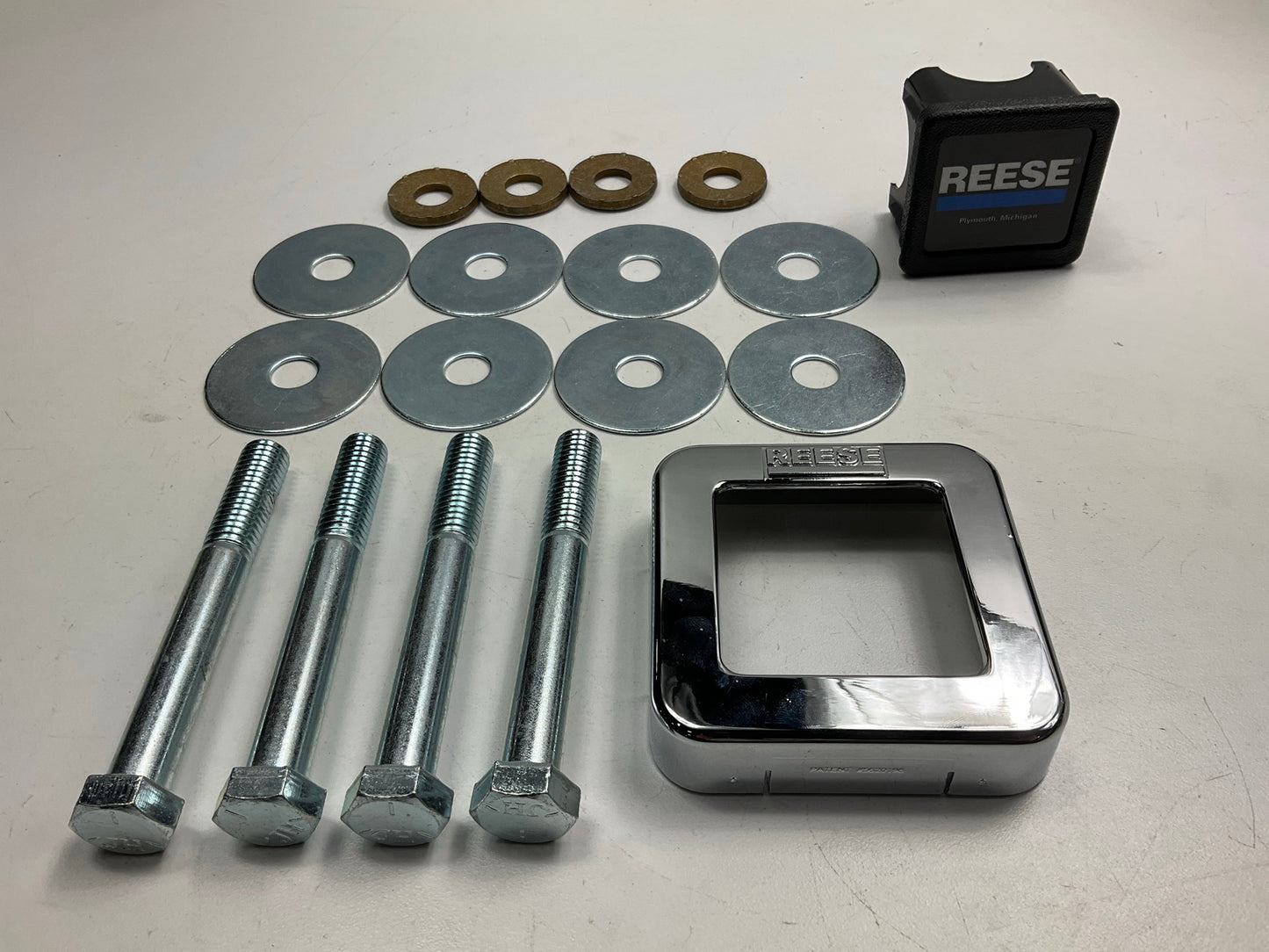 Reese 33095 Class III Trailer Hitch With Hardware For 2005-2010 Grand Cherokee