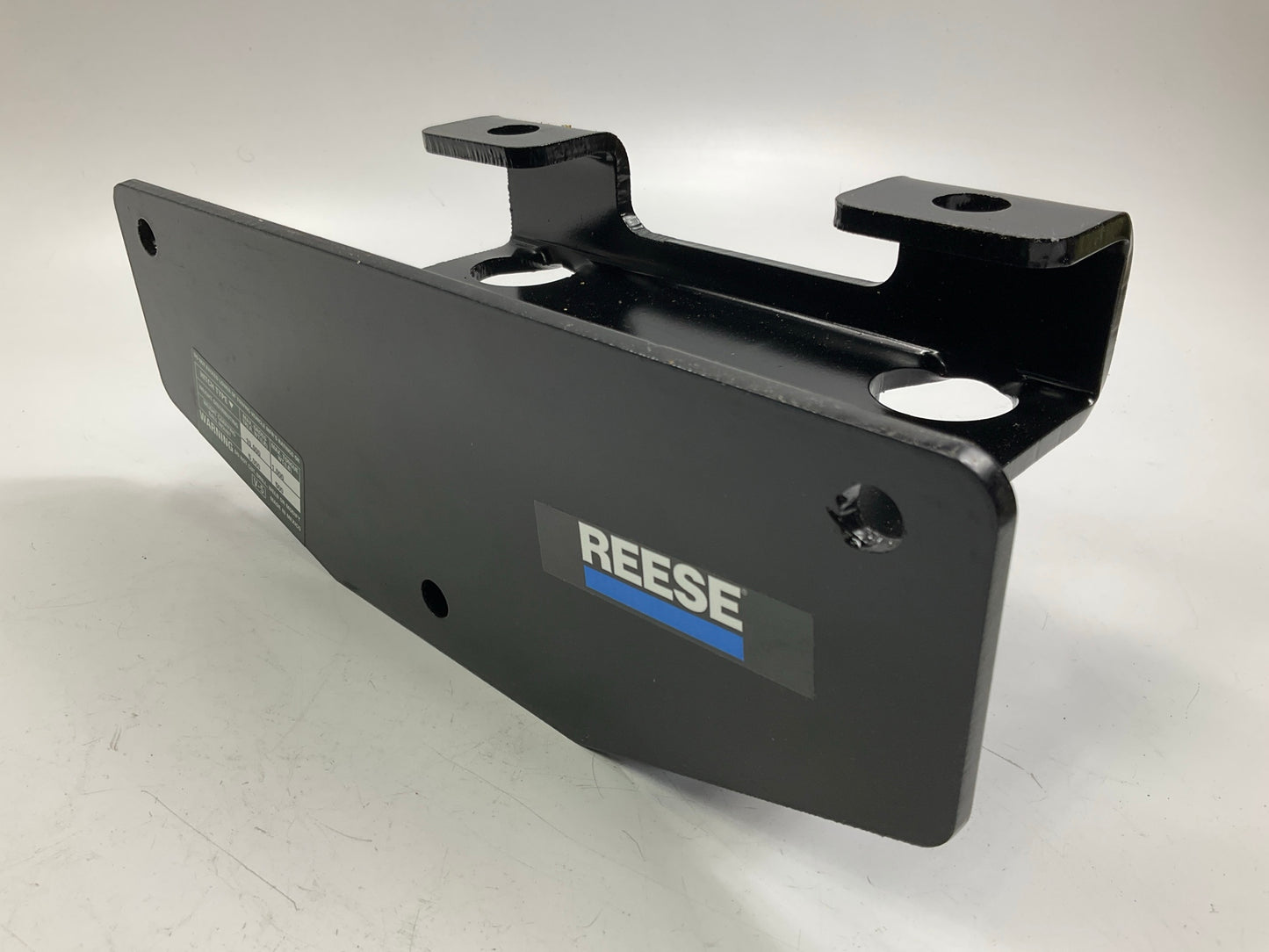 Reese 37084 Class 3 Trailer Hitch For 2002-2003 Dodge Ram 1500
