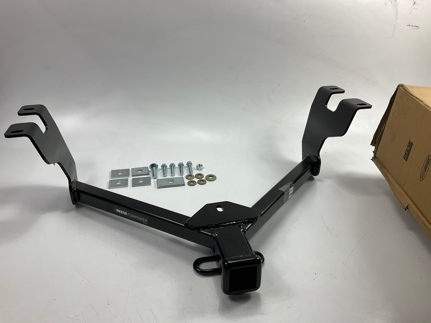 Reese 44581 Class 3 Trailer Hitch For 2005-2009 Subaru Legacy, Outback
