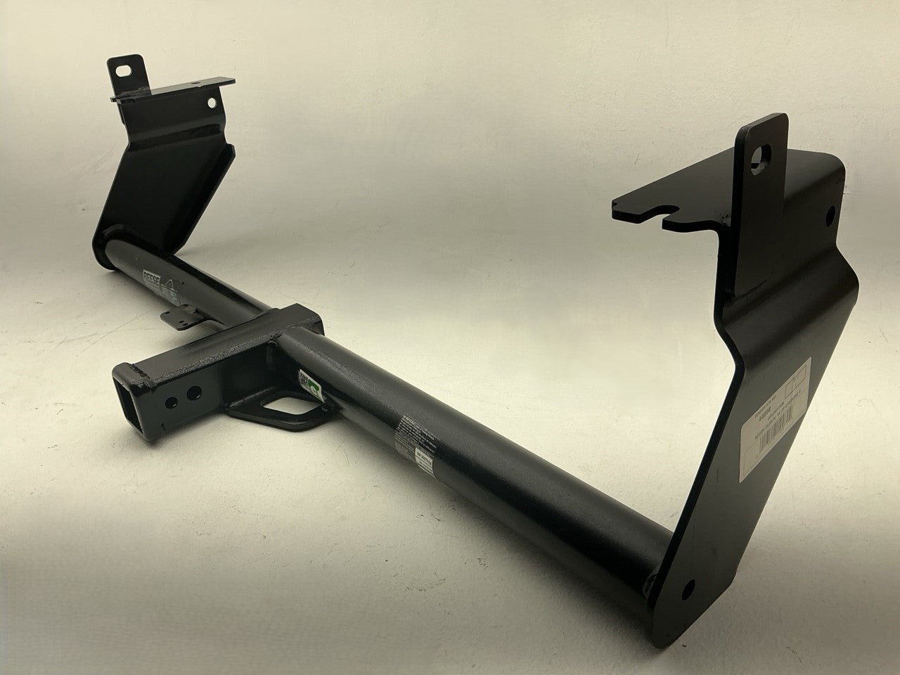Reese 44698 Class III Trailer Hitch For 2014-2019 Jeep Cherokee