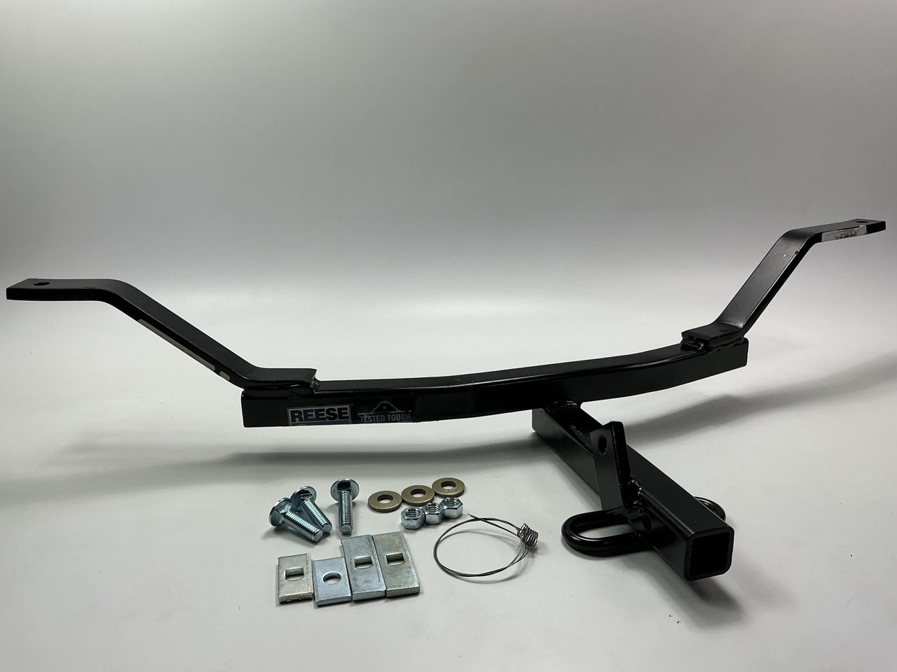 Reese 77164 Class 1 Trailer Hitch, 1-1/4'' Receiver For 1997-2001 Honda CR-V