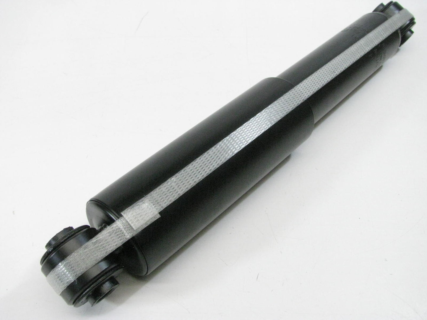 (2) Renovator 1440001 Front Shocks - 1995-2005 Chevrolet Blazer, 83-04 S10 4WD