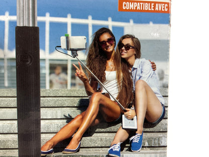 Retrak Etselfiew Selfie Stick With Wired Shutter