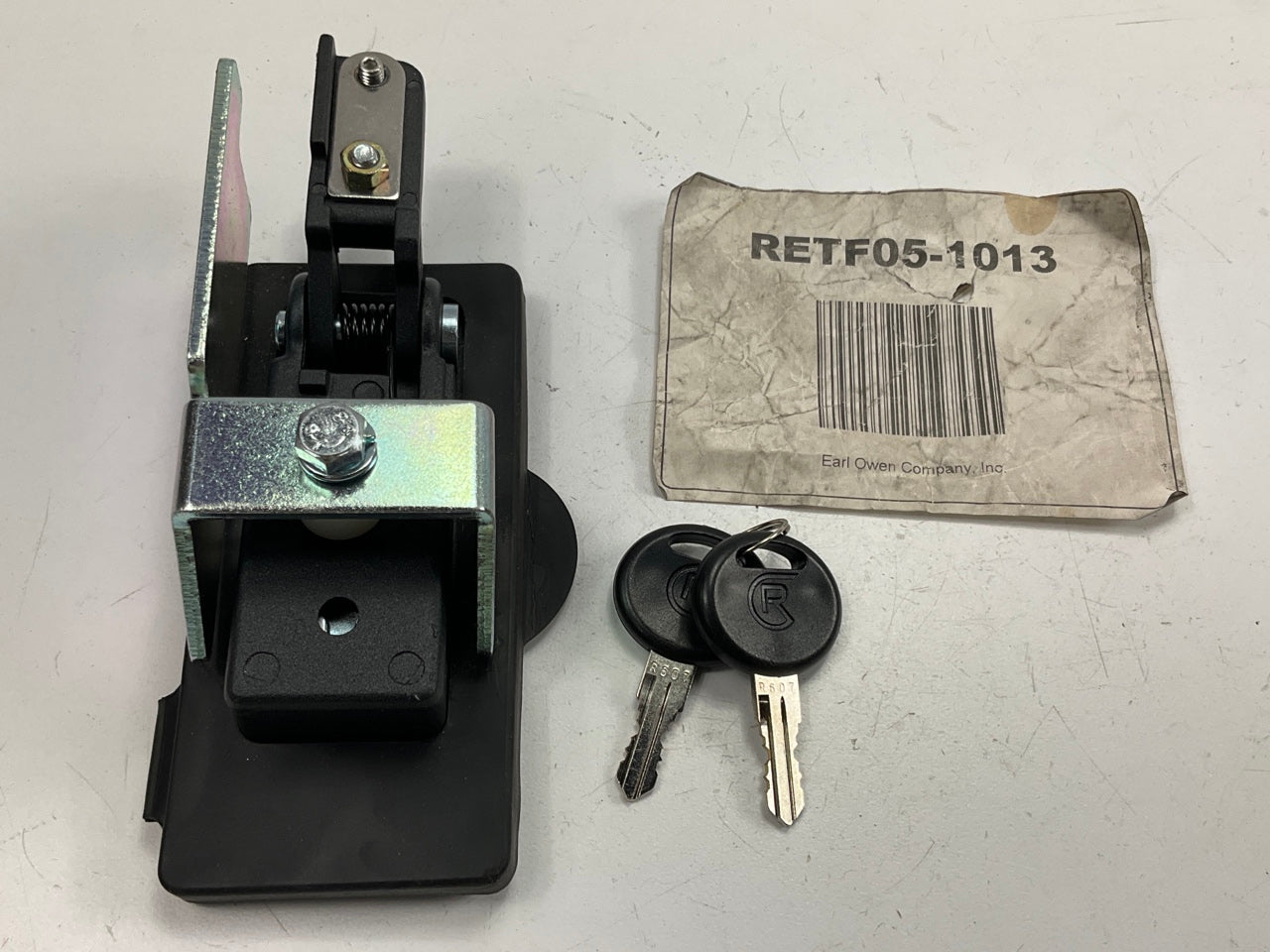 Retrax F05-1013 Replacement Lock And Handle For Tonneau Cover (Includes 2 Keys)