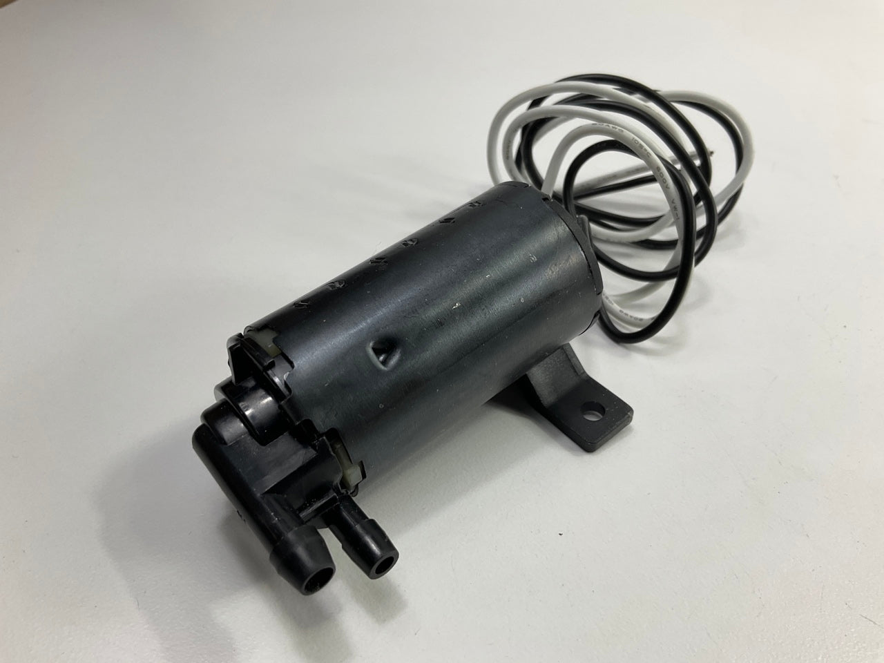 Roberk P50 Universal Windshield Washer Pump