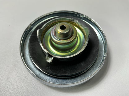 Robertshaw RG704 Fuel Tank Filler Gas Cap For 75-78 IH International Scout II