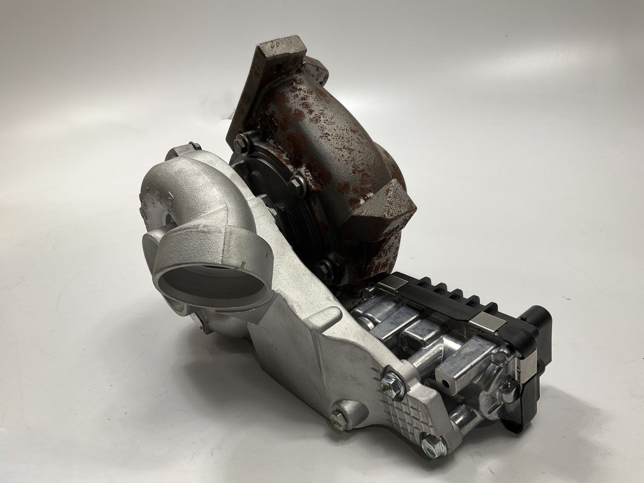 REBUILDABLE CORE, RUST - Rotomaster A8220101R Turbocharger 04-06 Sprinter 2.7L