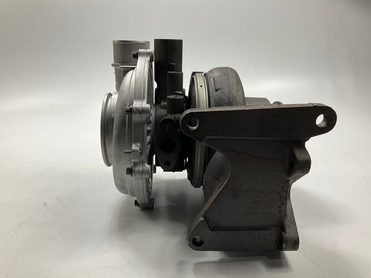REMAN. Rotomaster A8370104R Turbocharger Turbo - 04-05 GM 6.6L Duramax Diesel