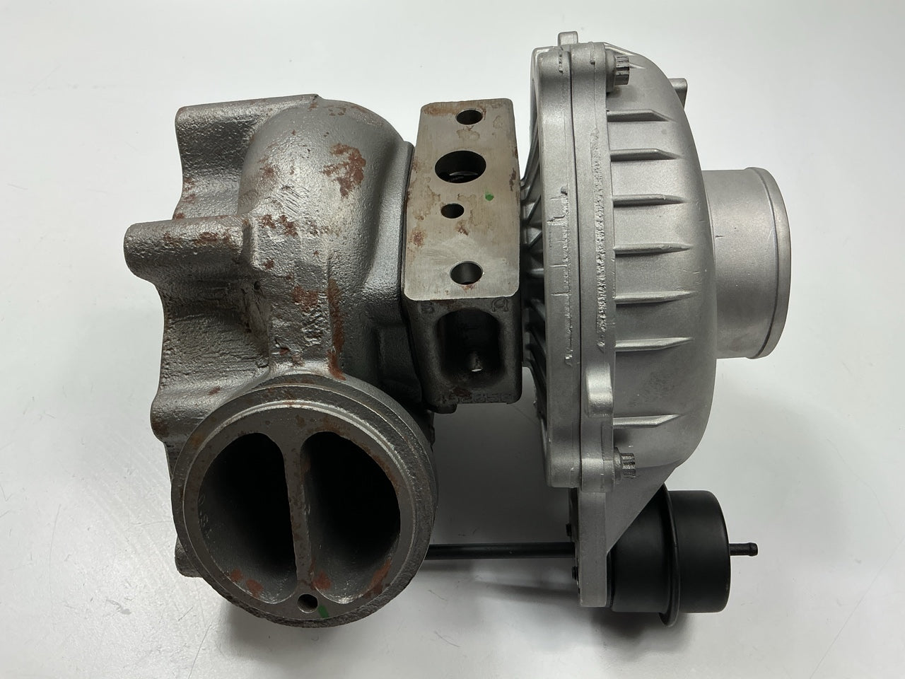 LIGHT SURFACE RUST, REMAN Rotomaster A8380100R Turbocharger Turbo 1999 Ford 7.3L