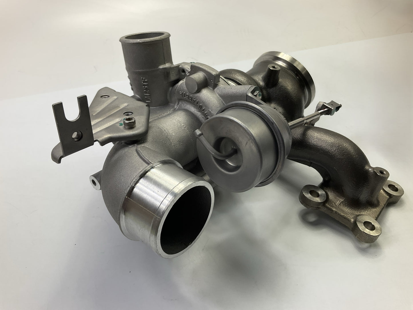 Rotomaster K8430125R Turbocharger 13-14 Ford Edge, Explorer 2.0L Eco Boost TURBO