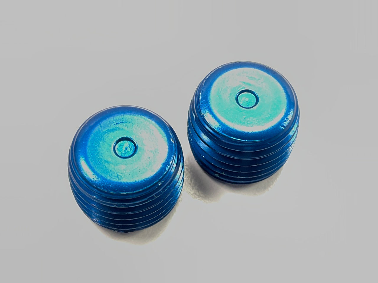 Russell 662040 Blue Anodized Aluminum 1/4'' Allen Socket Pipe Plug - 2 Pack