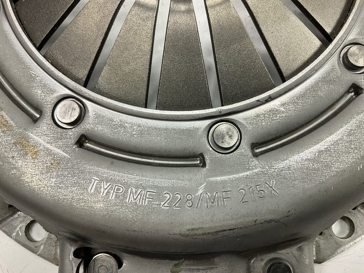 Sachs 3082299631 Clutch Pressure Plate For 1999-2003 Saab 9-3 2.0L TURBO