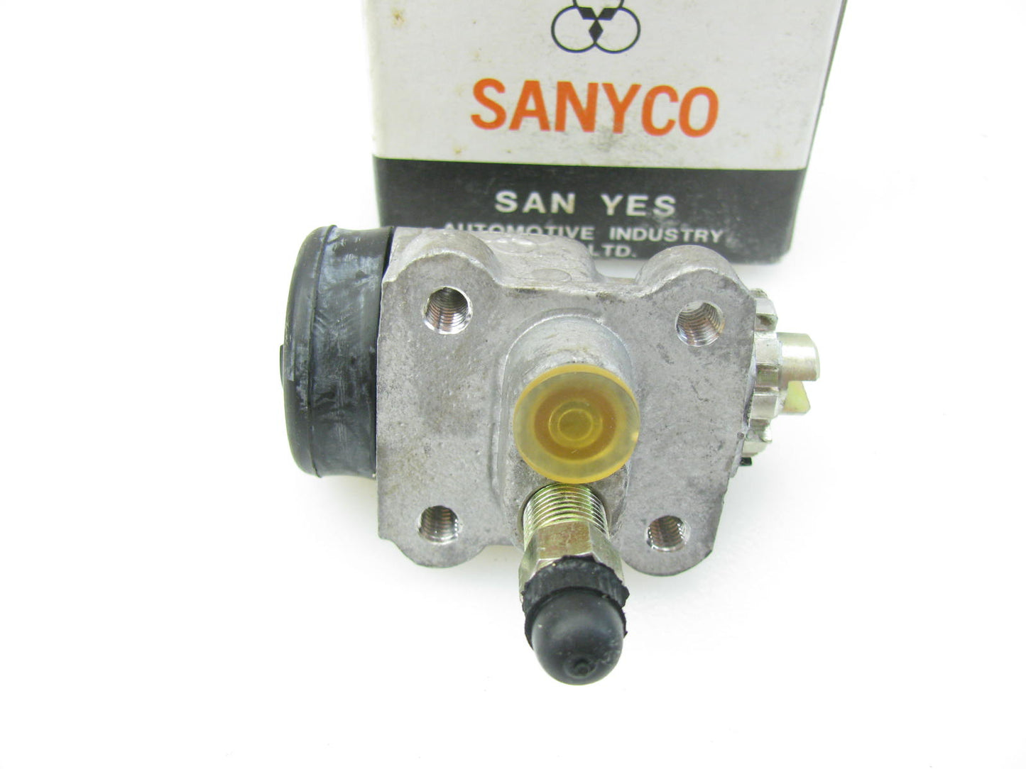 Sanyco Front Left Drivers Side Drum Brake Wheel Cylinder For Suzuki LJ80 Jimny
