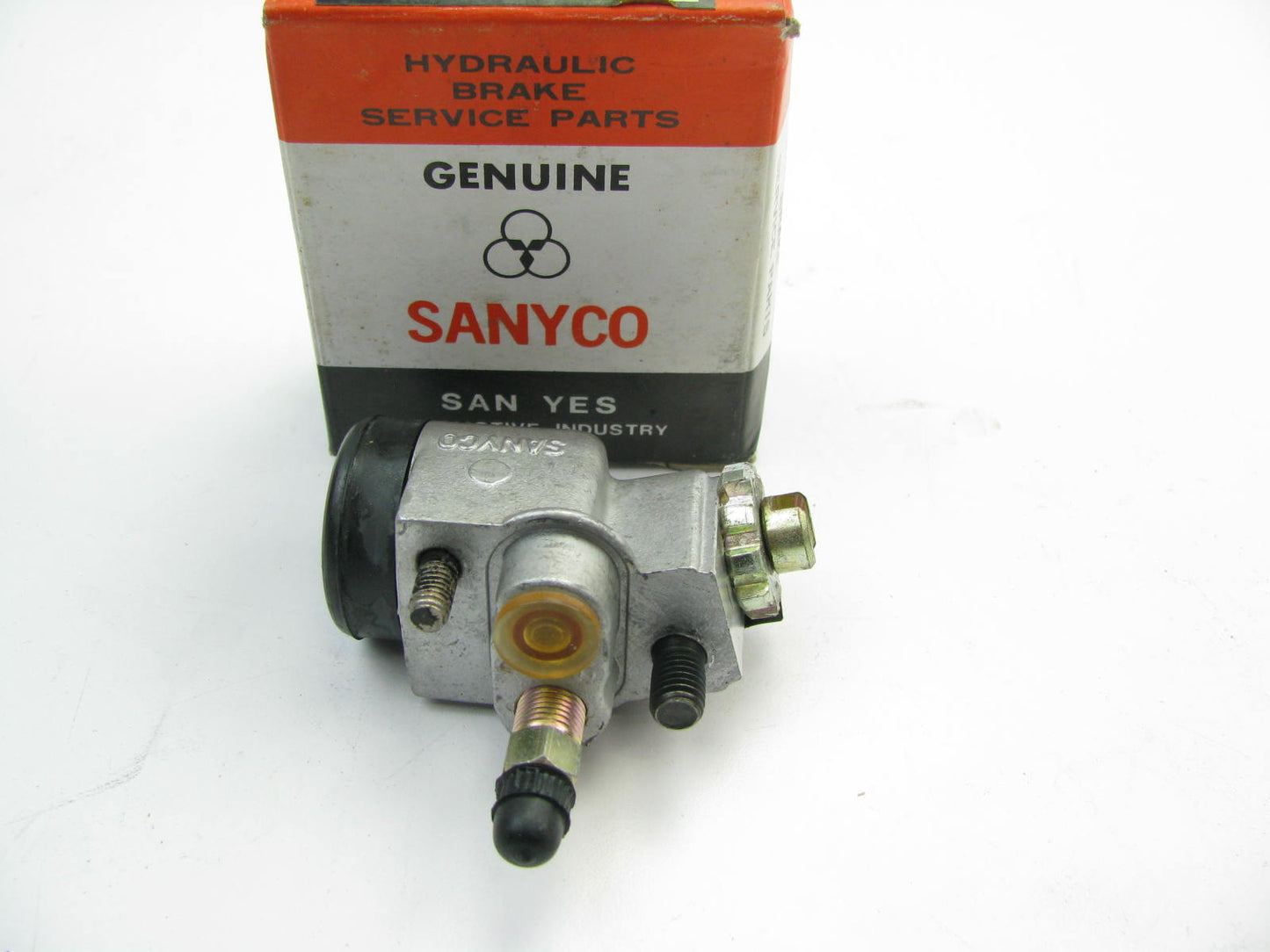 Sanyco 52404-79240 Front Left Brake Wheel Cylinder For 1981-1983 Suzuki SJ410