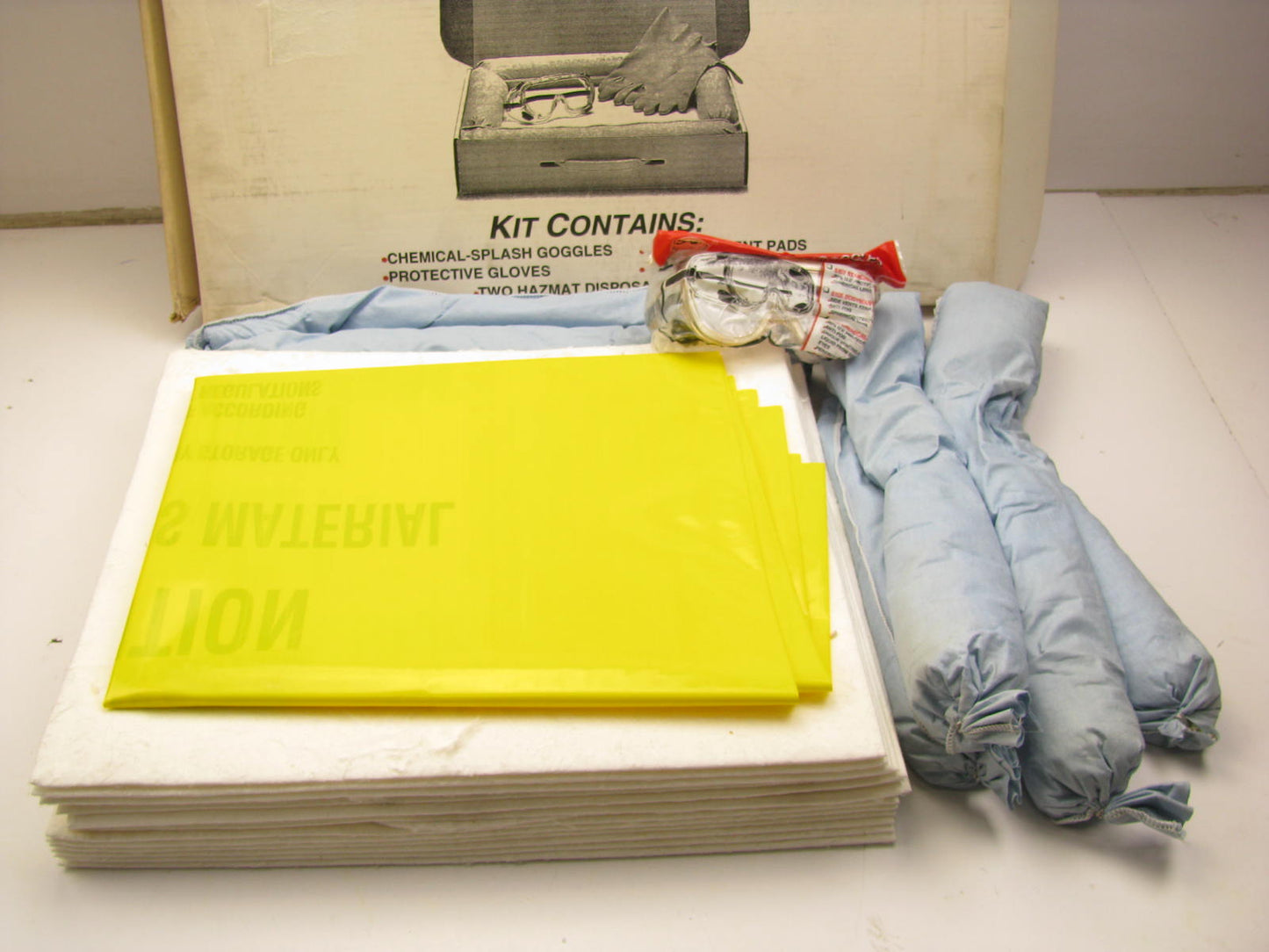 SAS 7750 Emergency Chemical Oil & Paint Spill Clean Up Kit