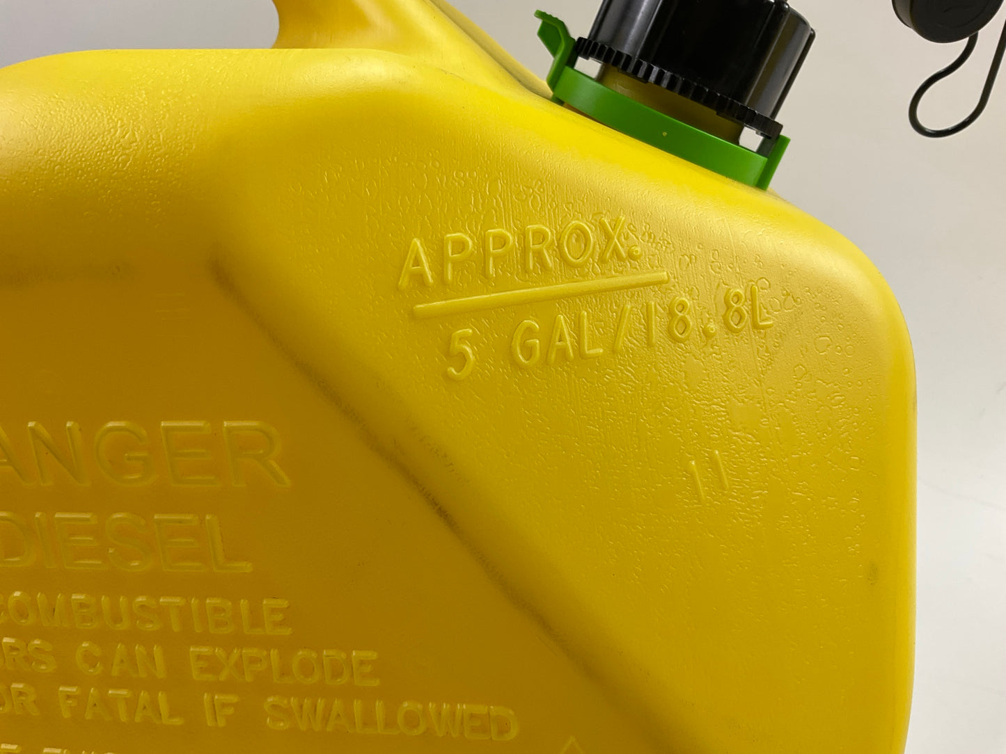 (2) Scepter FR1D501 5 Gal Diesel Can 5 Gallon HDPE Plastic Canister Gas Canister