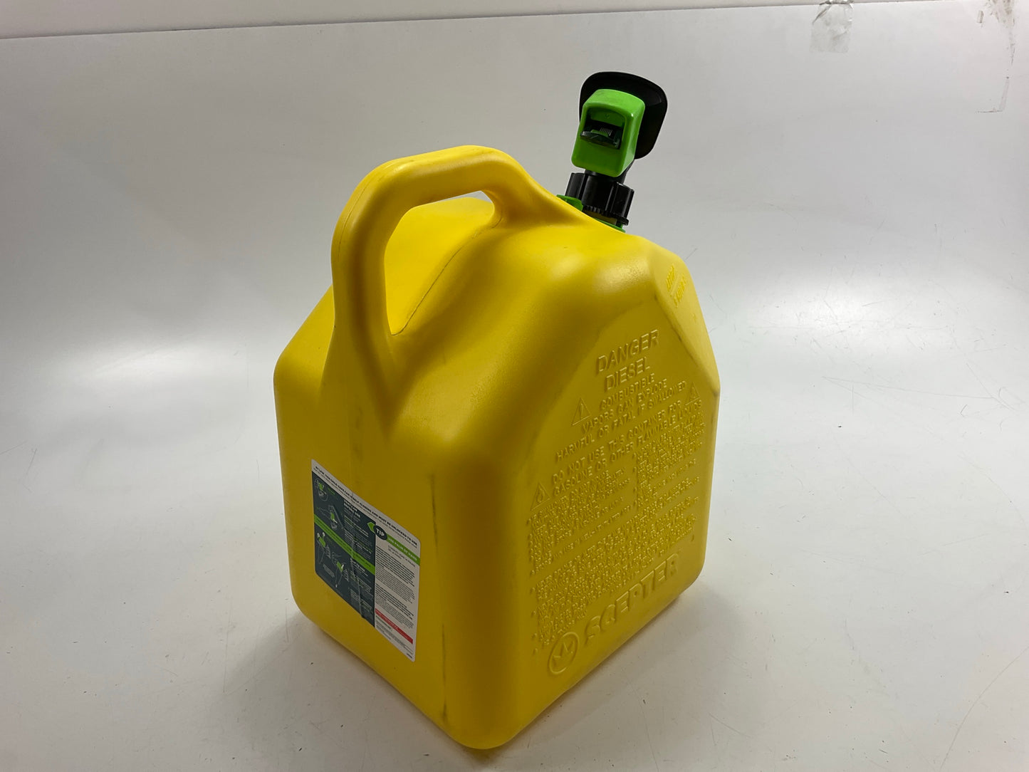 Scepter FR1D501 5 Gal SmartControl Diesel Can - 5 Gallon HDPE Plastic Canister