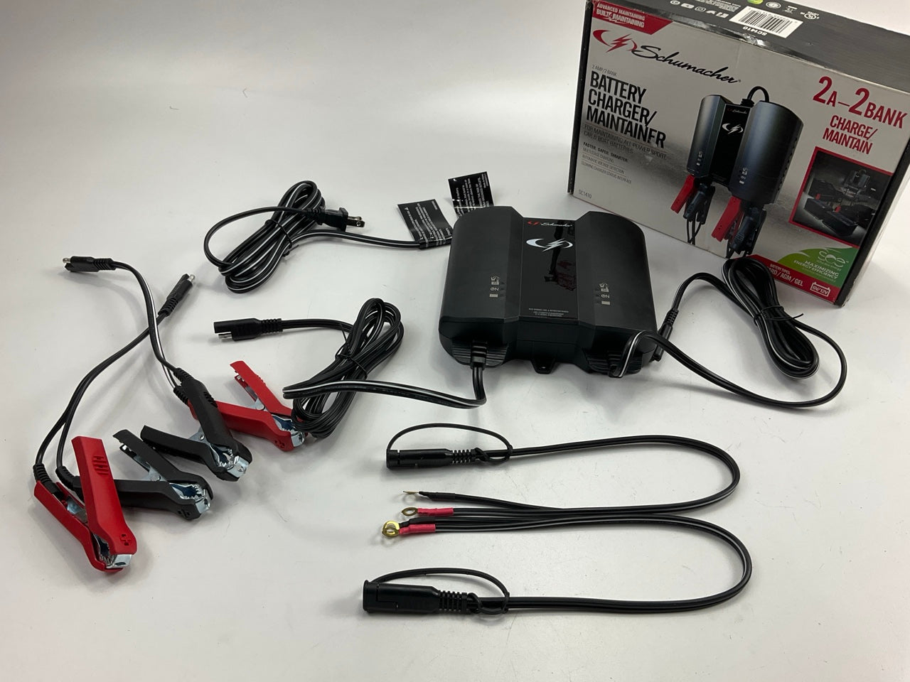 Schumacher SC1410 6V/12V Two-Bank 2A Battery Charger/Maintainer (Double Battery)