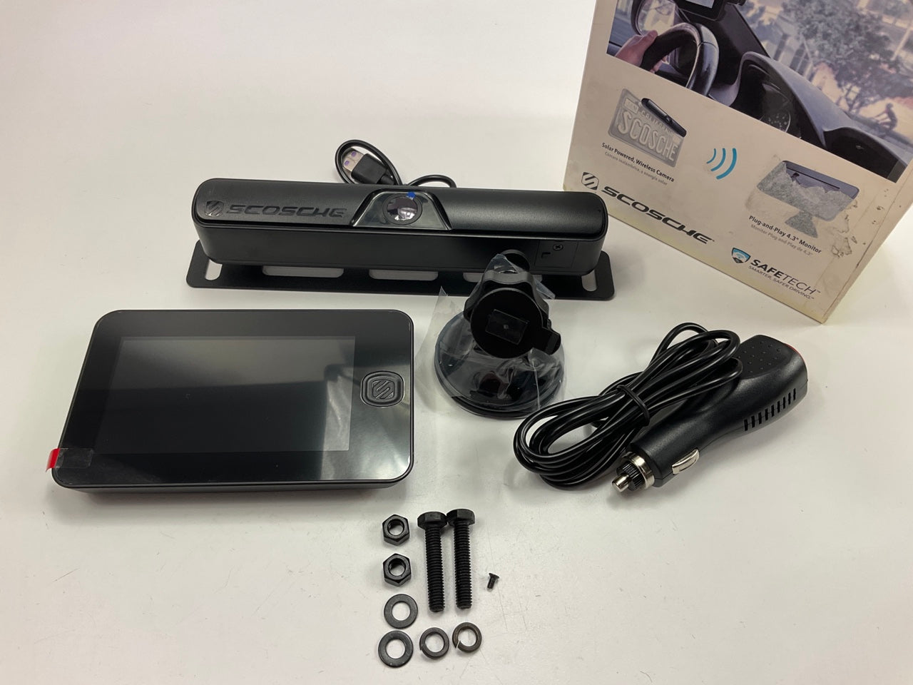 Scosche WBUSSPF43 Wireless Solar Powered Backup Camera System